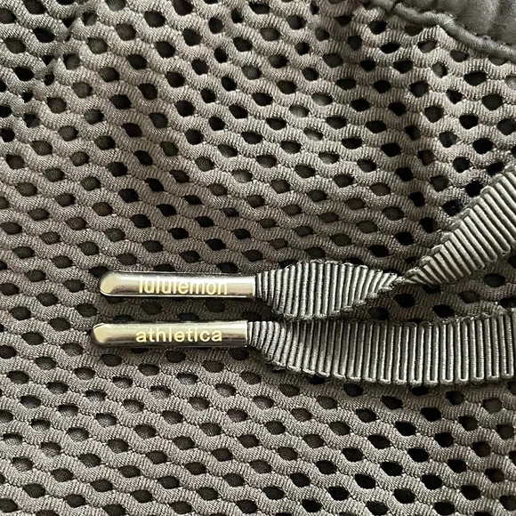 Lululemon Mesh On Mesh Short (5") - Picture 13 of 13